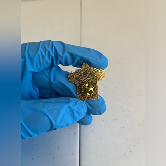 Vintage NBA Draft Pin 1993, Official NBA Product, The Palace of Auburn Hills - Picture 2 of 4